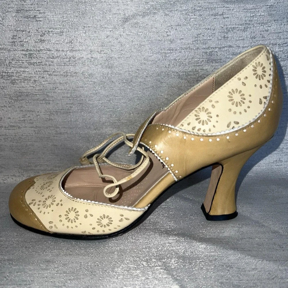Anyi Lu Tango Shoes, 30's Style/ Nude Beige Spectator. w/ Ties - 9.5US/ 39.5EU